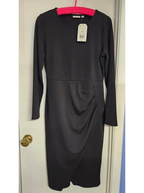 Wonderly Dresses & Skirts - NWT Wonderly Sz Medium LBD Long Sleeve Size M Black Dress